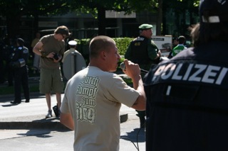 Ron Appelt bei einem neonazistischen Aufmarsch im Mai 2009 in München.