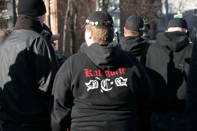 Neonazi beim Aufmarsch in Augsburg, 27.02.2010. Foto: Robert Andreasch