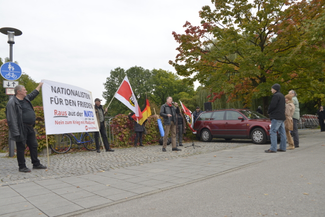 NPD-Kundgebung vor dem US-Konsulat. Foto: Benny Neudorff