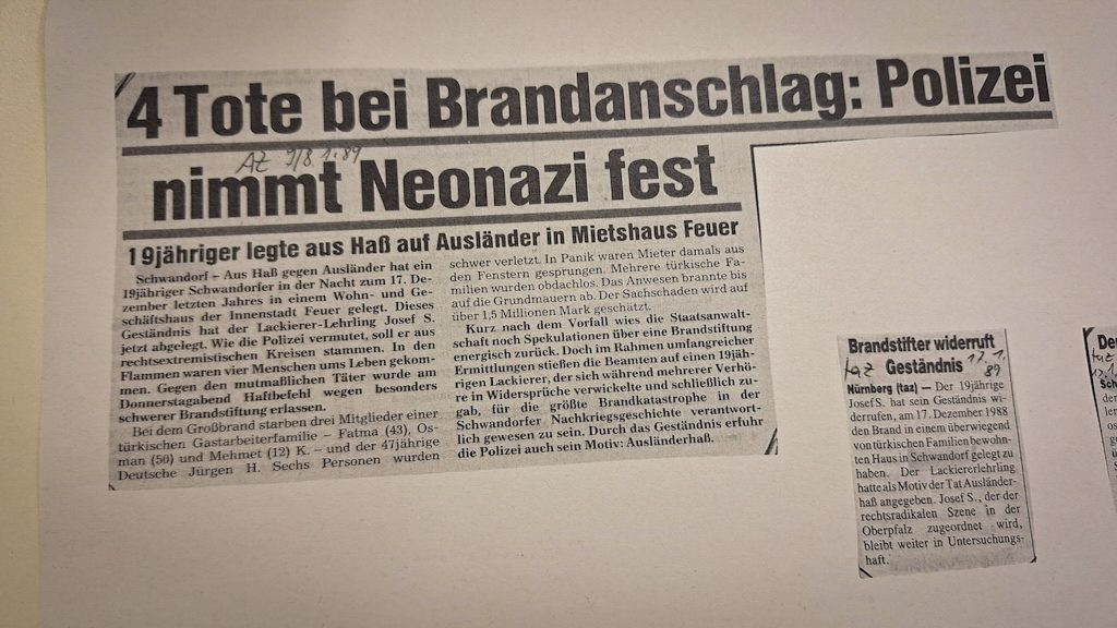 Zeitungsartikel aus der Abendzeitung und der taz zur Tat (1989).  Foto: a.i.d.a.